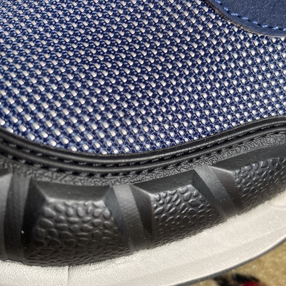 Smith’s hiking sneakers - Picture 6 of 15